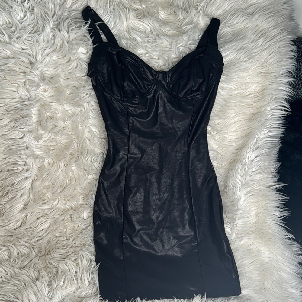 Elegant Black Mini Dress